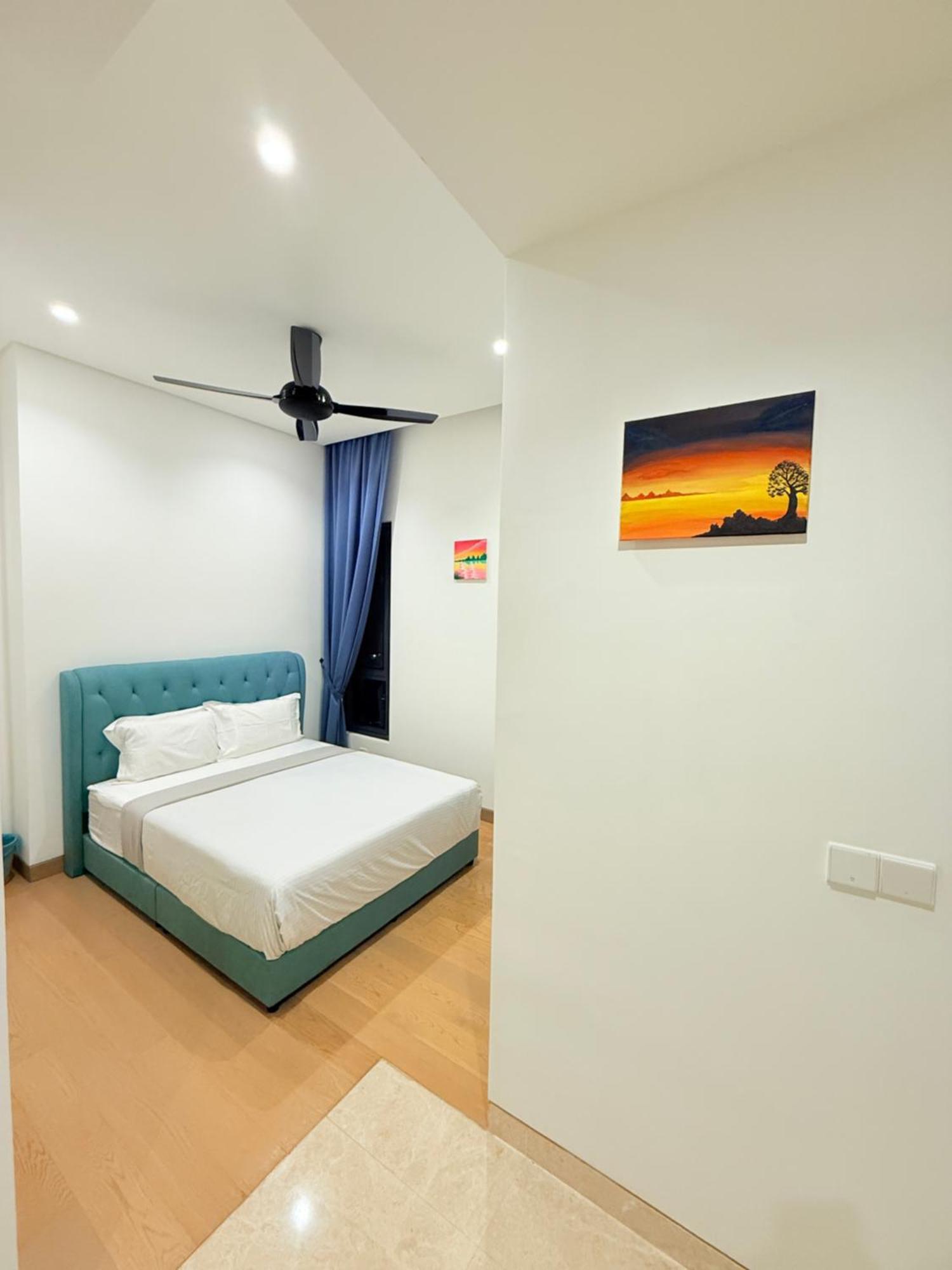 Bbcc At Lucentia 2 Apartment *